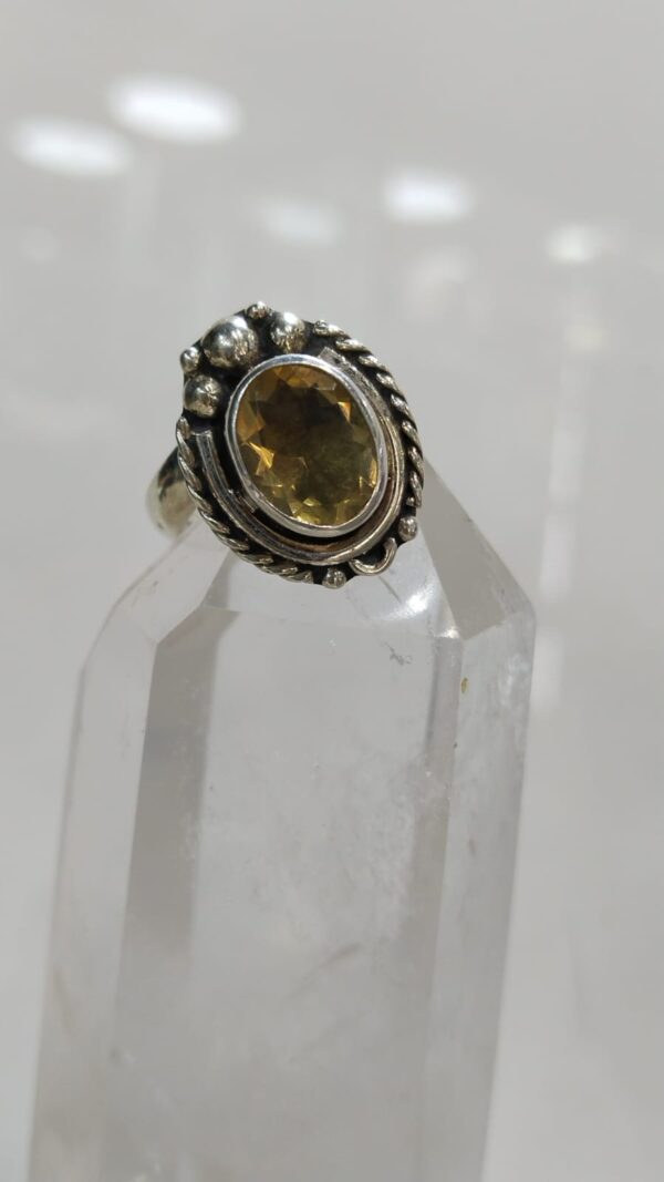 Anillo de Plata .925 de Ópalo con Diseño - Image 2