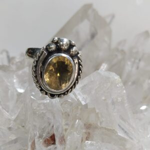 Anillo de Plata .925 de Ópalo con Diseño