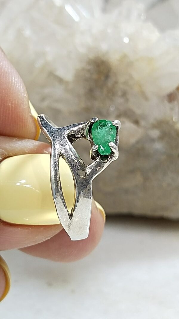Anillo Plata .925 de Esmeralda Facetada #8 - Image 2