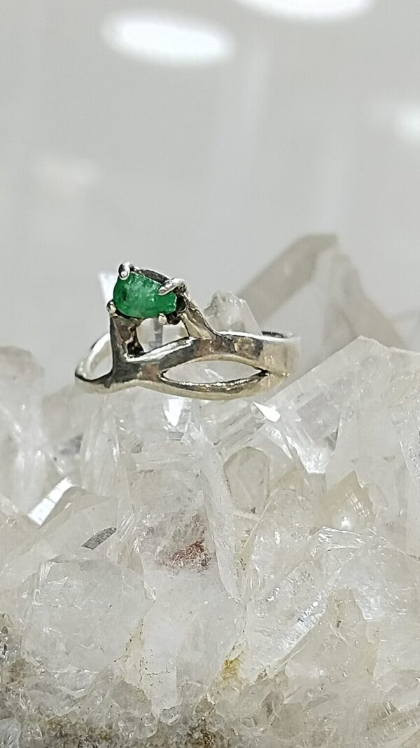 Anillo Plata .925 de Esmeralda Facetada #8