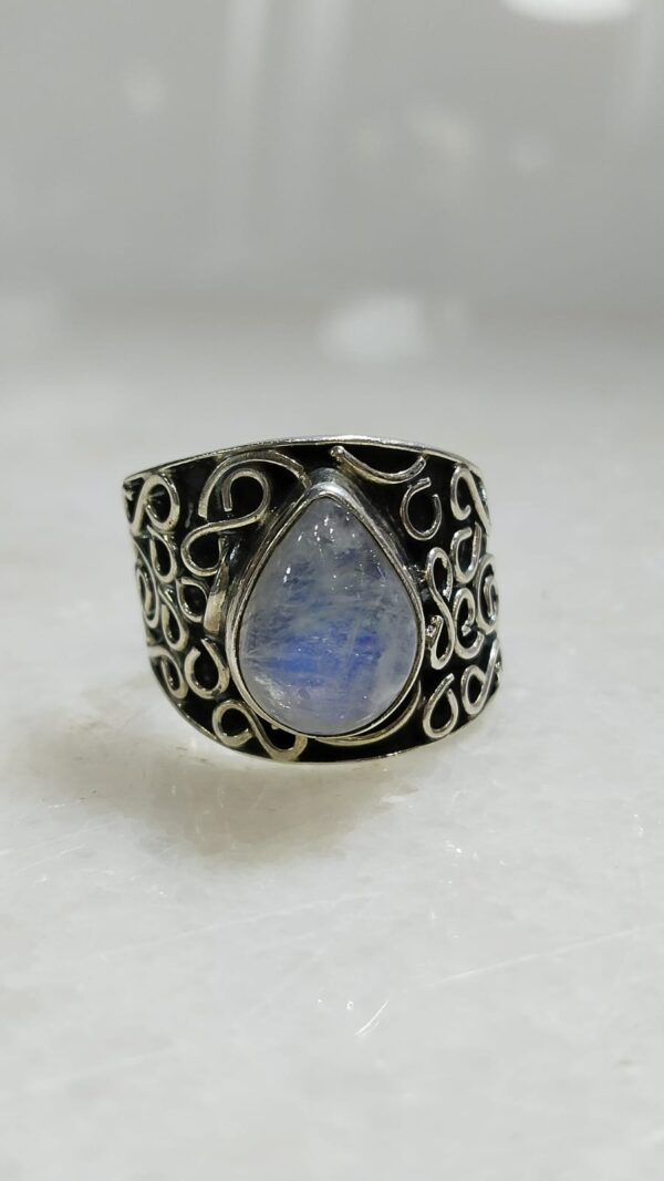 Anillo de Plata .925 de Piedra Luna Ajustable con Diseño - Image 3