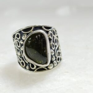 Anillo de Plata .925 de Turmalina Verde Pulida Ajustable