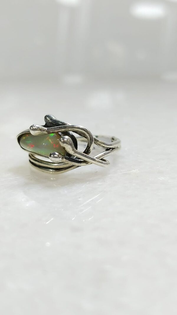 Anillo Plata .925 de Ópalo #7.5 con Diseño - Image 2